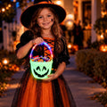 Cubo calabaza luminoso con luz: foto ilustrativa de ambiente